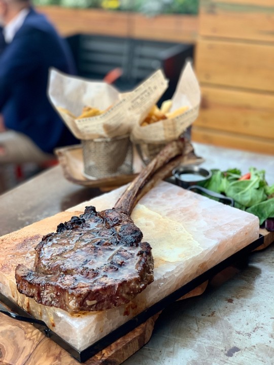 TOMAHAWK STEAK