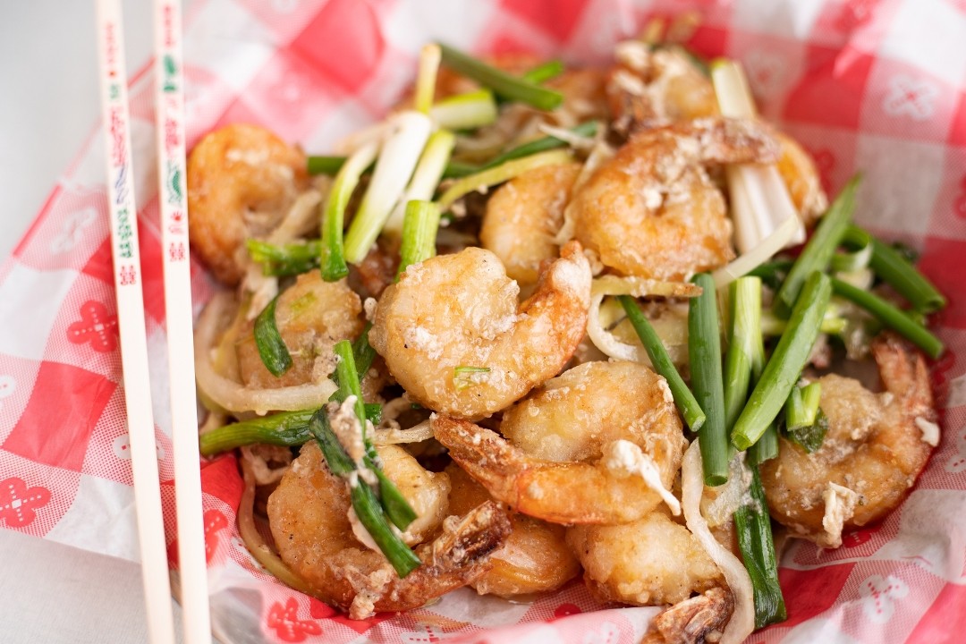 Tom Xao Hanh Gung - Shrimp Stir Fried in Ginger & Scallion Sauce