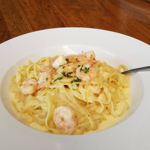 Fettuccini Alfredo with Sun-dried Tomatoes