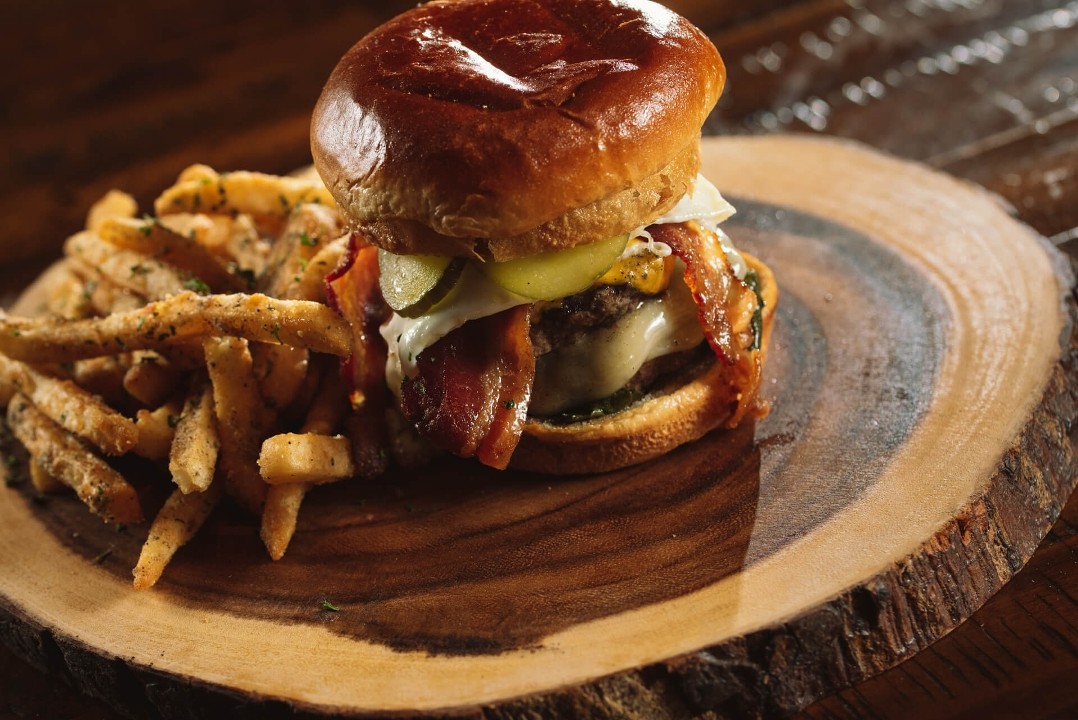 Roast Deli + Social Bar