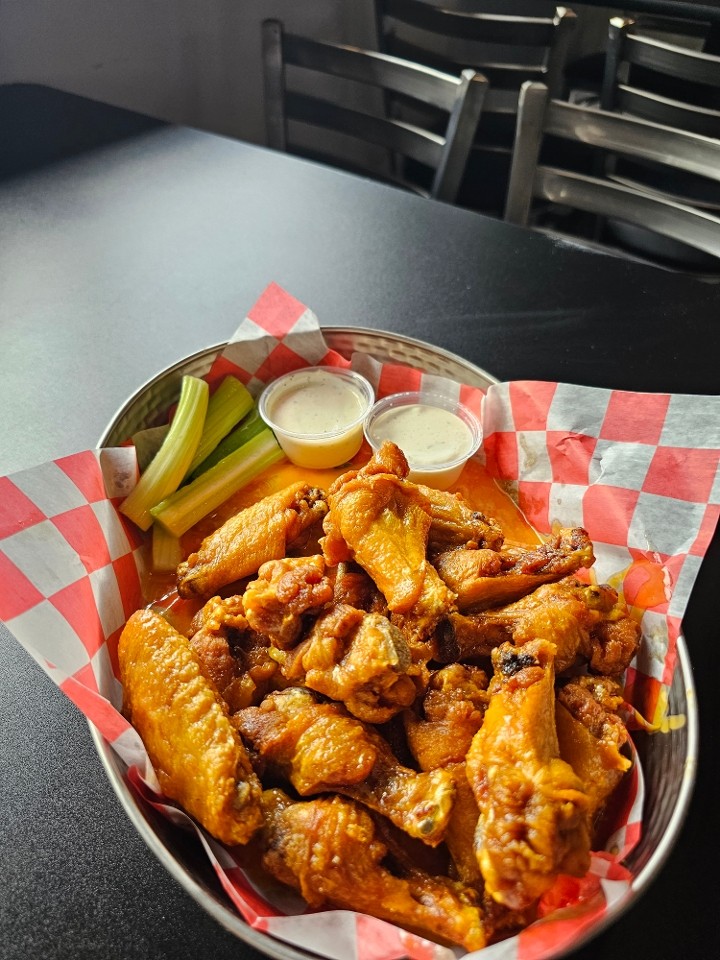 Traditional Wings (16)