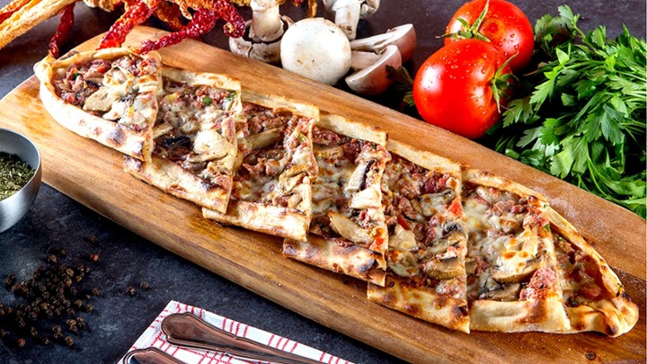 Pide with Beef & Mushrooms