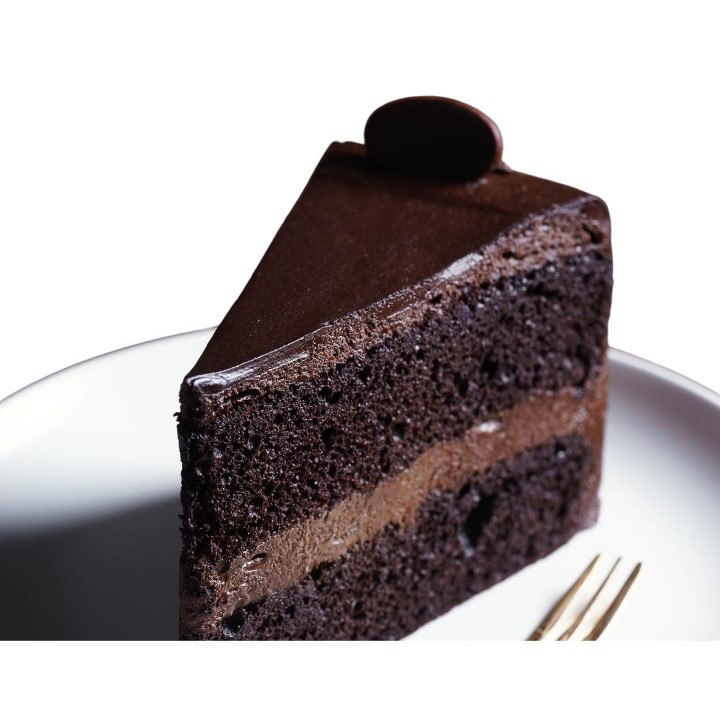 CHOCOLATE LAYER CAKE