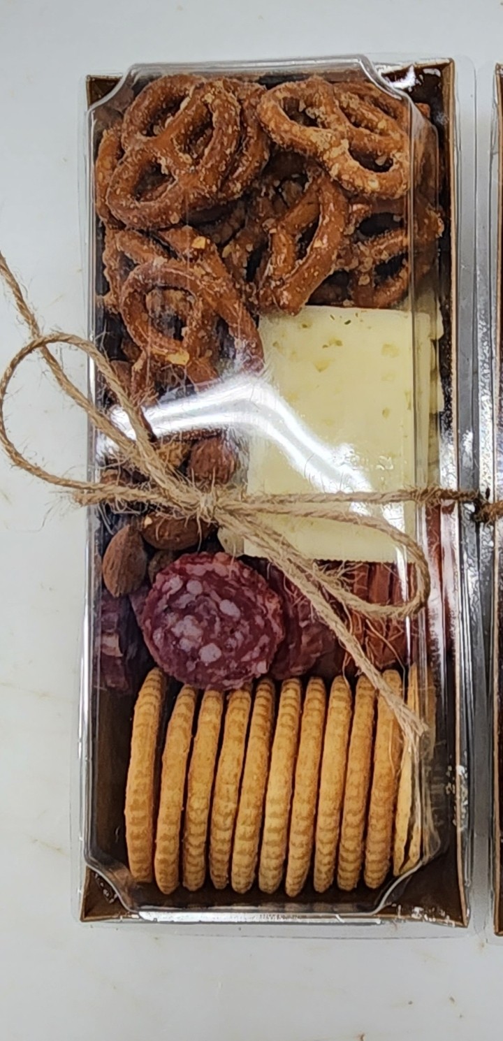 Charcuterie Box small