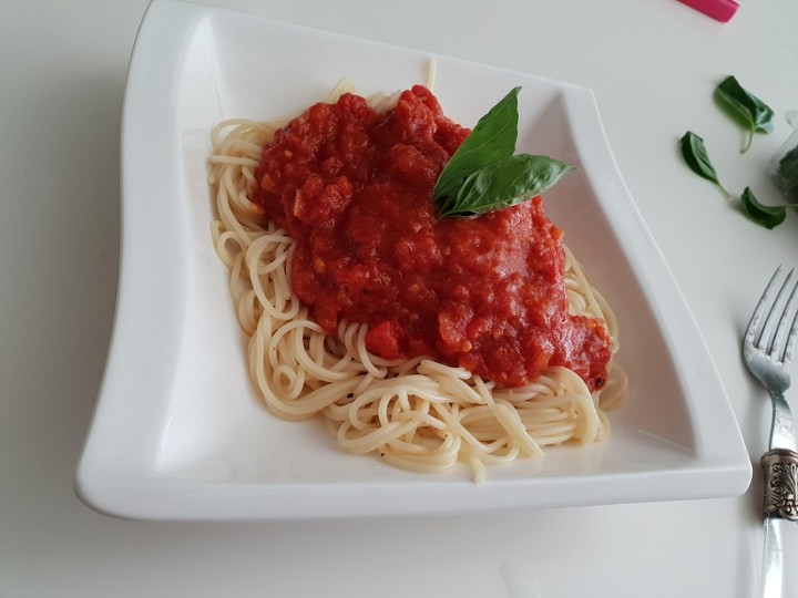 Kids Spaghetti & sauce
