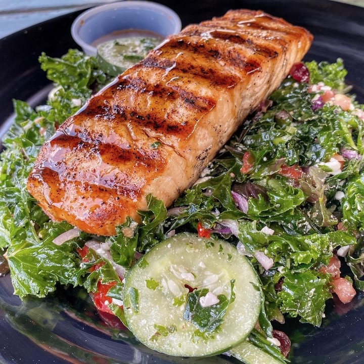 Grilled Salmon Kale Salad