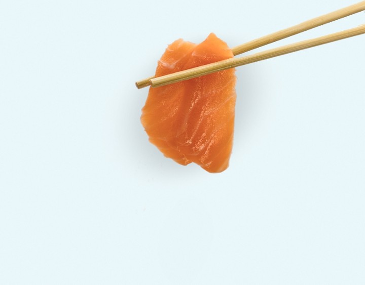 DK Sushi - Salmon Sashimi