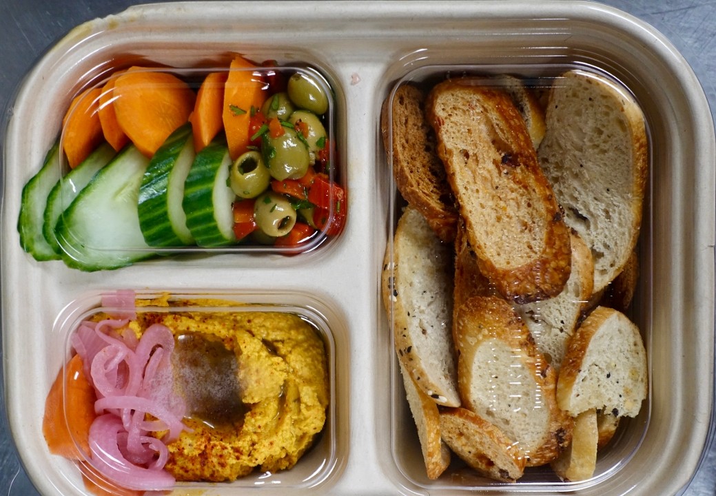 Lunch Box-Hummus