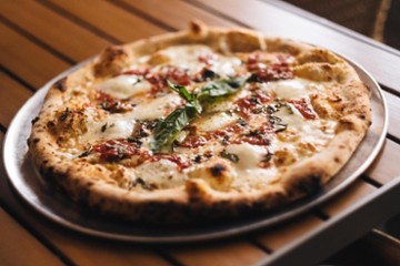 V Pizza & Tap Garden