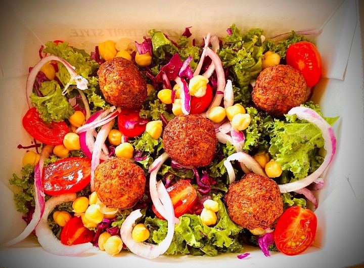 Large Falafel & Kale Salad