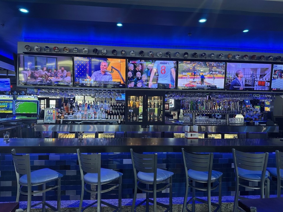 Pop's Pizza & Sports Bar