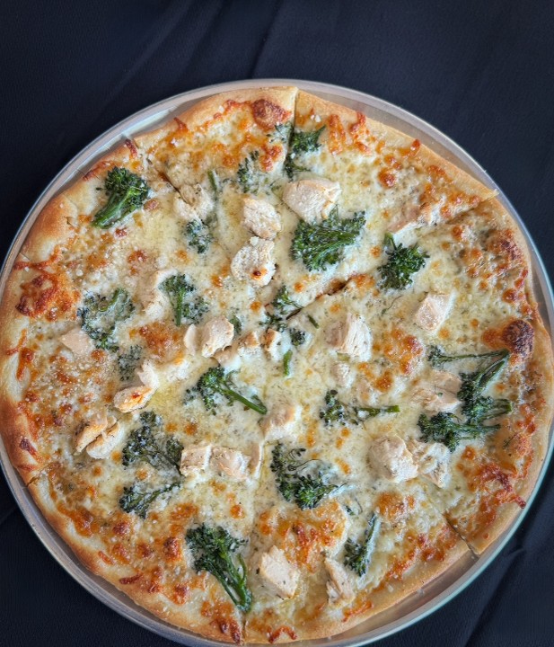 CHICKEN ALFREDO PIZZA