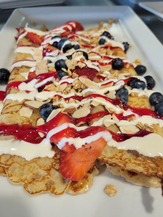 Granola Berry Crêpes