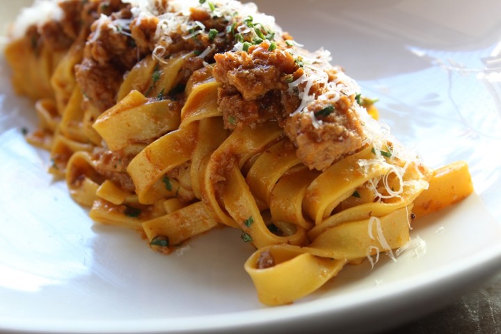 rigatoni bolognese