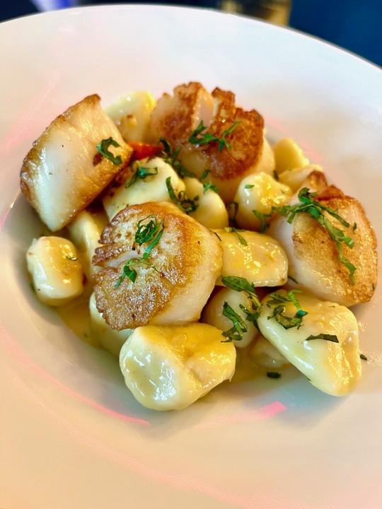 Scallops and Gnocchi