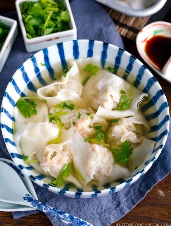 Shrimp Wonton Soup 虾肉混沌汤