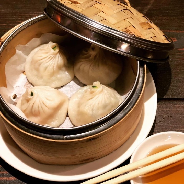 Shrimp Soup Dumplings  虾仁小笼包