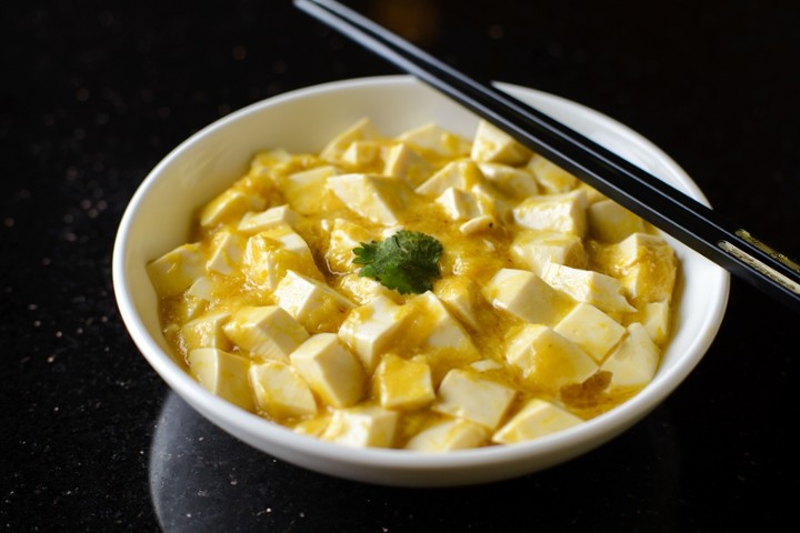 Crabmeat with Soft Tofu 蟹粉豆腐