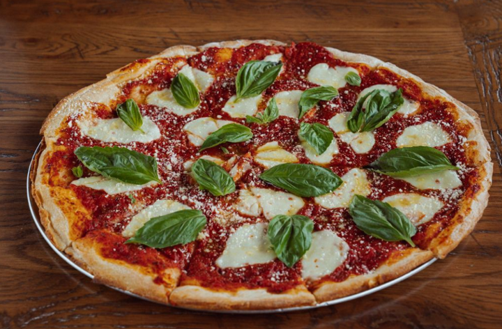 Medium Classic Margherita