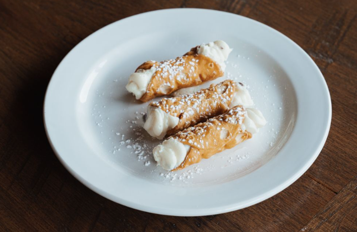 3 Petite Cannoli