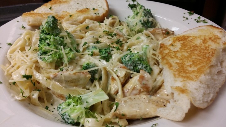 Chicken Broccoli Alfredo