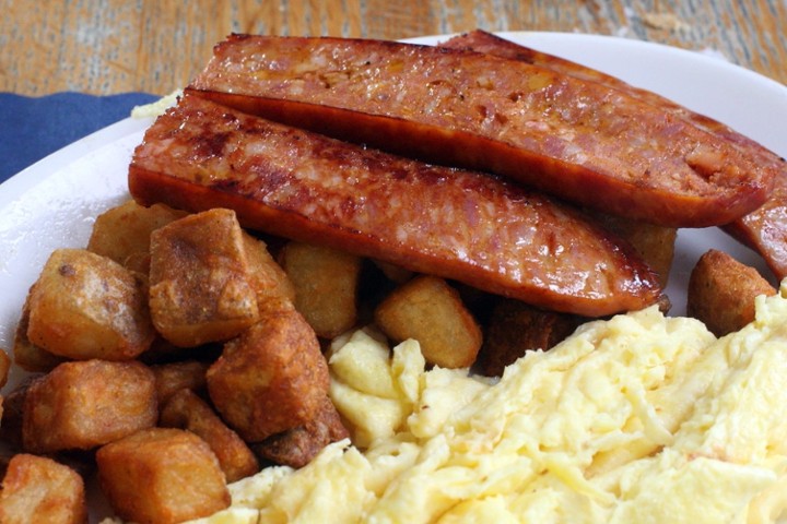 LINGUICA & EGGS