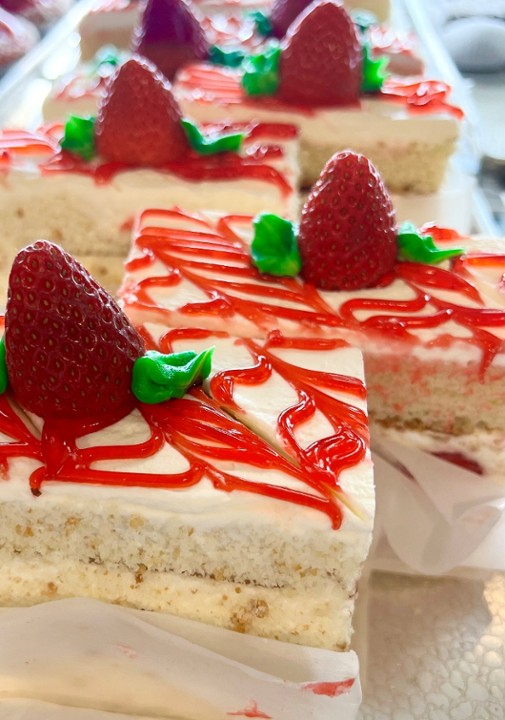 Slice Strawberry Shortcake