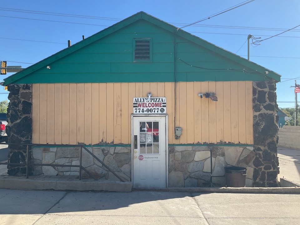 Ally's Pizza