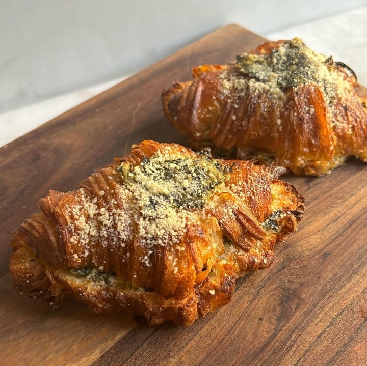 Spinach & Artichoke Croissant