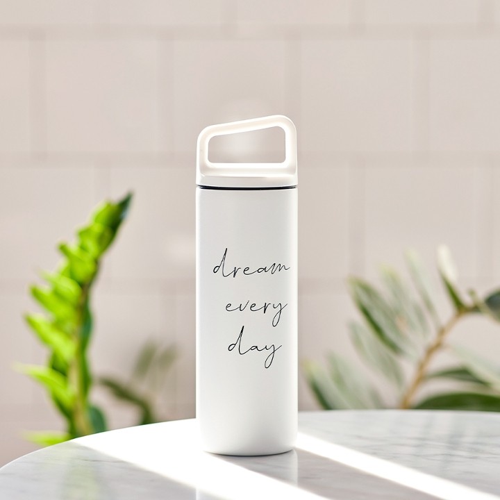 16 oz Bottle "Dream Every Day"