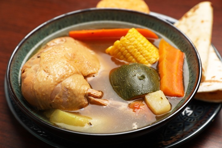 Caldo de Pollo