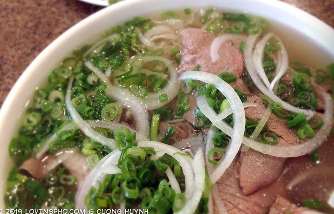 RARE BEEF AND WELL DONE BRISKET PHO NOODLE
