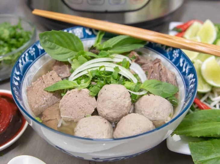 BEEF MEAT BALL PHO NOODLE