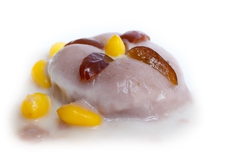 Sweet Taro Mousse w/ Ginko Nuts