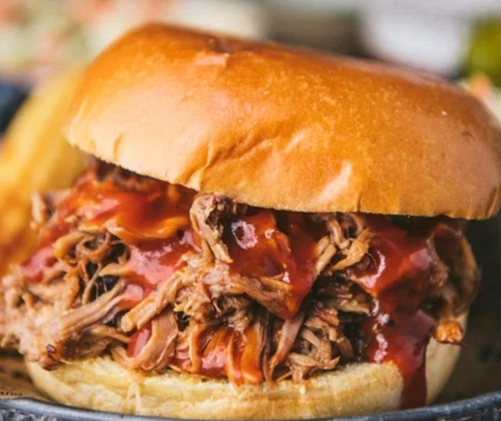 Smoked Pulled Pork w/chips