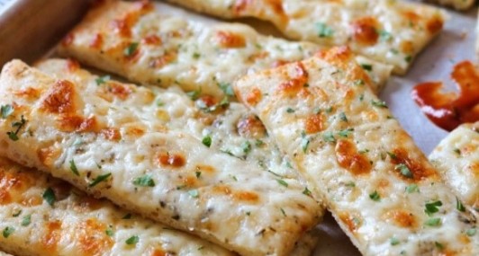 Large Cheesy Garlic Bread