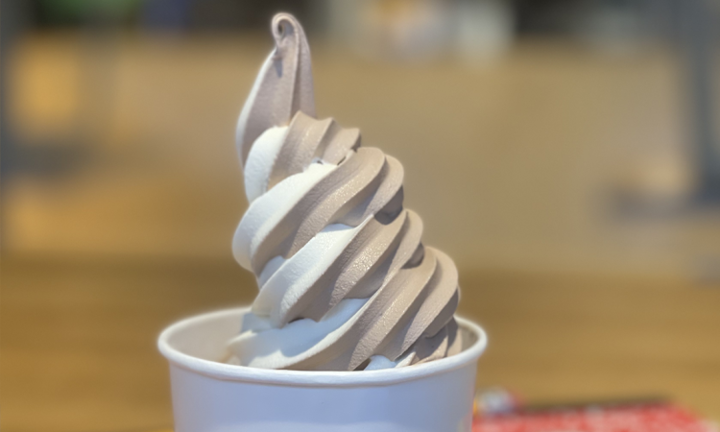 Twist Soft Serve (Vanilla Bean & Dole Whip)