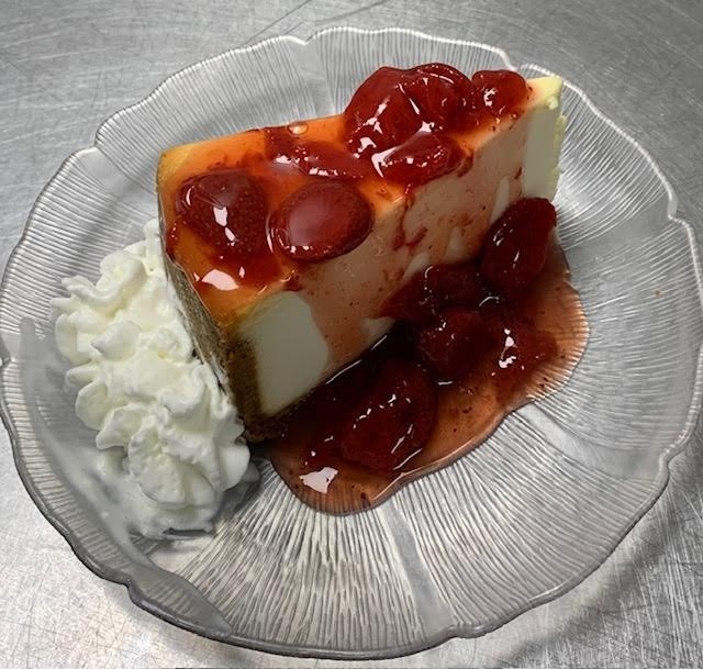 New York Style Cheesecake w/ Strawberries