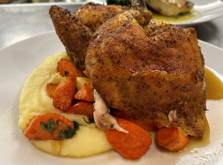 HALF ROTISSERIE CHICKEN DINNER