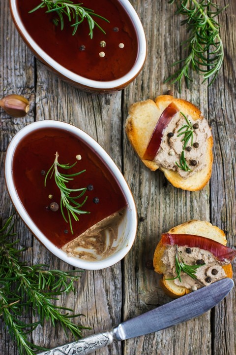 CHICKEN LIVER MOUSSE