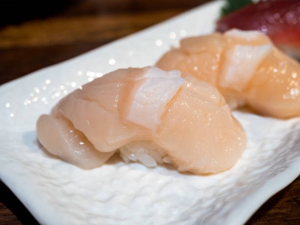 Sea Scallop Sushi (Hotategai)-2pcs