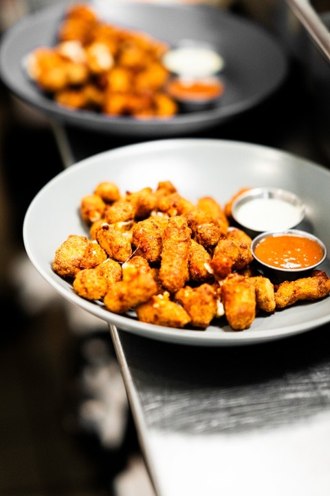 P3 Garlicky Cheese Curds