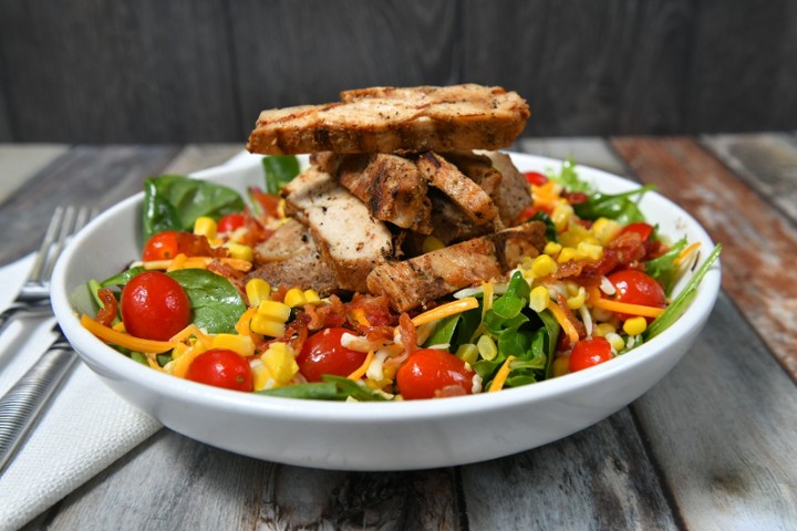 Crispy Jerk Chicken BLT Salad (H)*