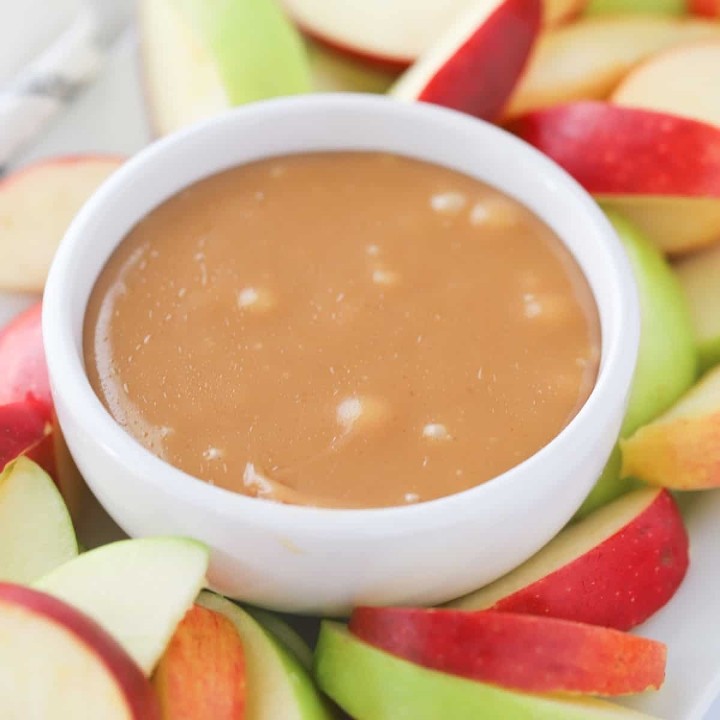 Apple Slices with Caramel Dip