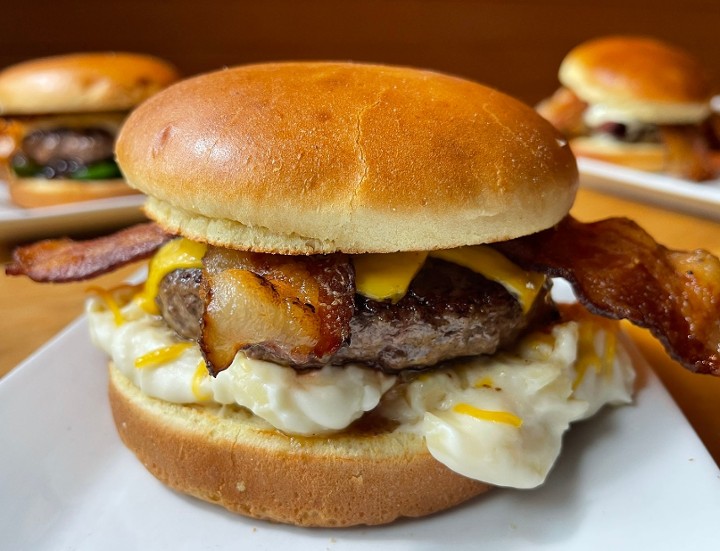 Mac-N-Cheez Burger