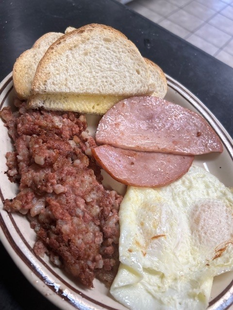 #6) Cornbeef Hash, eggs, meat, toast