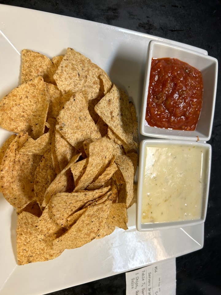 Chips, Queso & Salsa