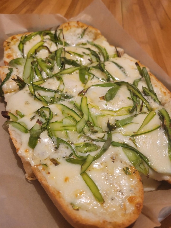 Asparagus Garlic Bread