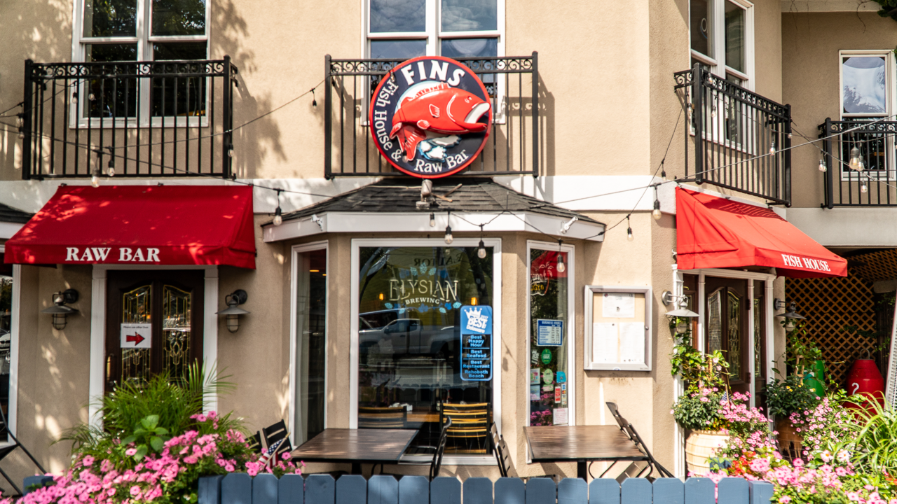FINS Fish House and Raw Bar