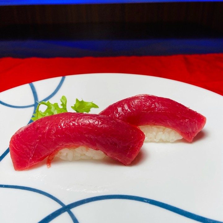 Tuna (Maguro) Sushi*